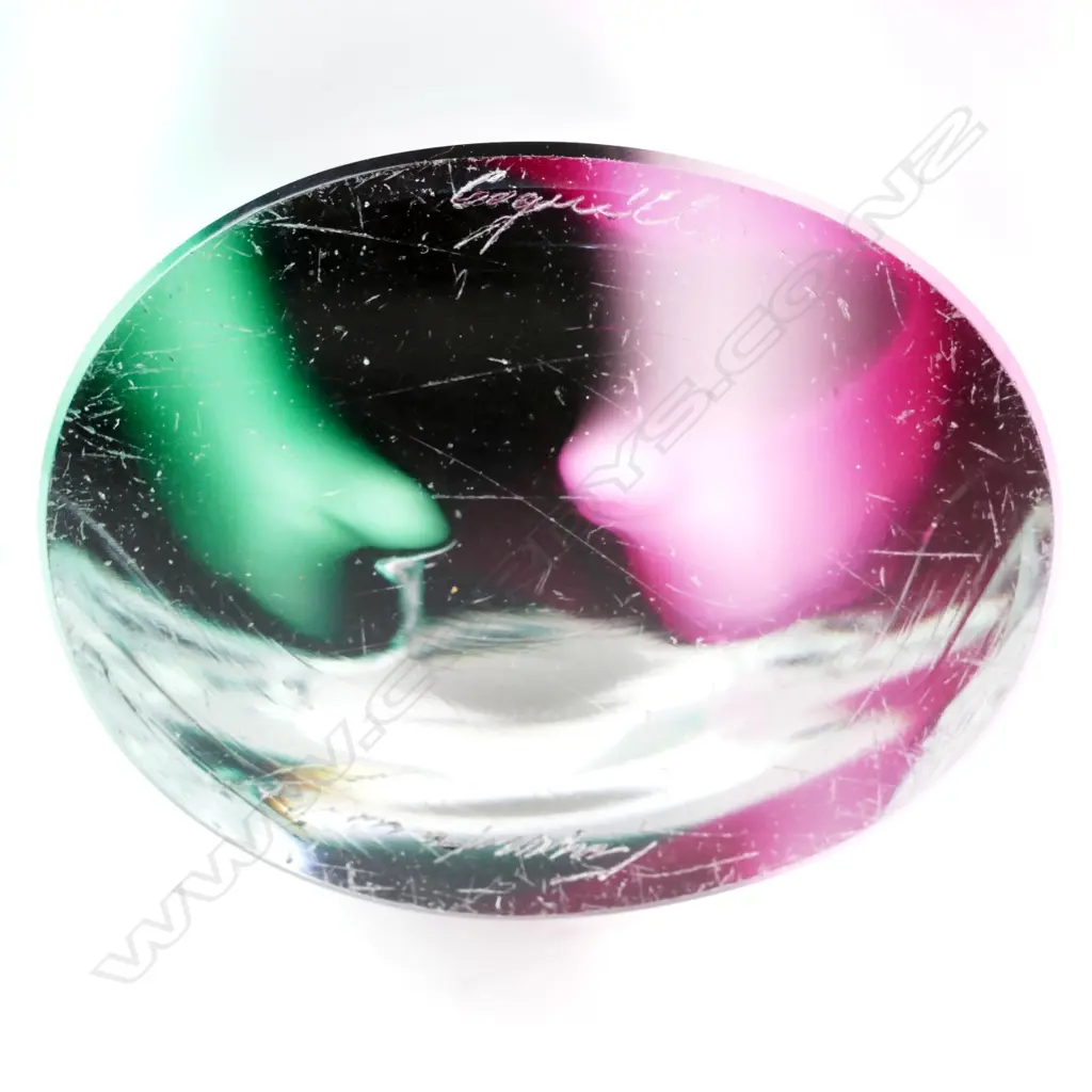 A Paul Kedelv for Flygsfors ‘Coquille’ studio glass vase Image 1++