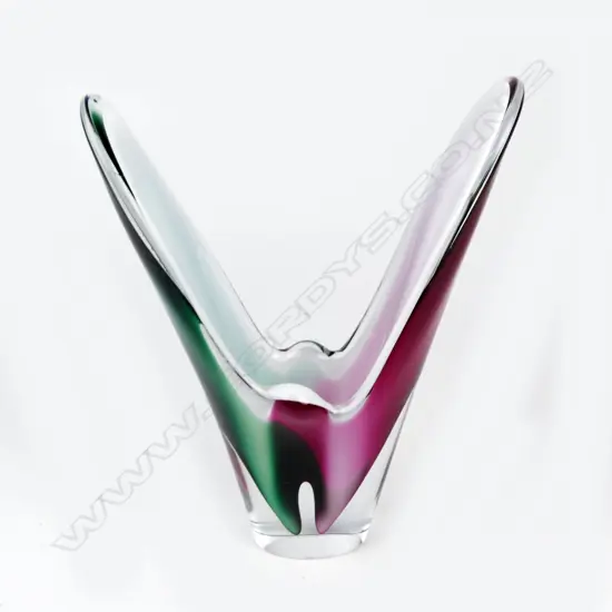 A Paul Kedelv for Flygsfors ‘Coquille’ studio glass vase