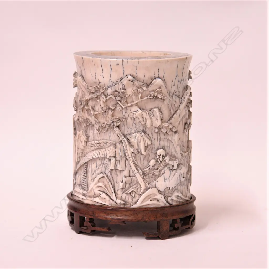 A Chinese carved ivory tusk section brushpot Image 1++