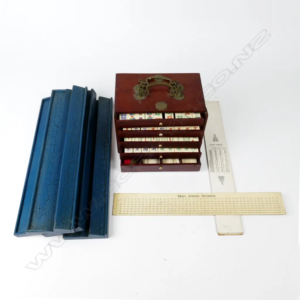 A Chinese mah jong set Image 1++