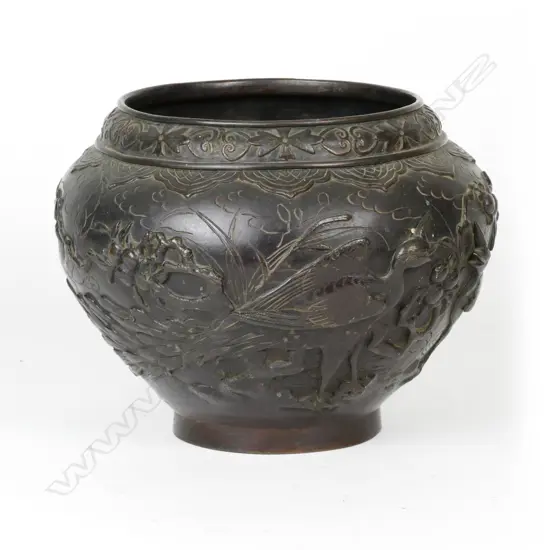 A Chinese bronze jardinière
