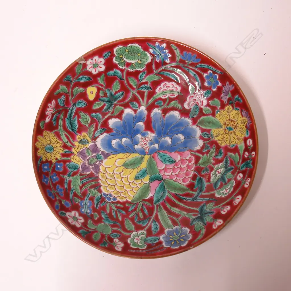 A Chinese floral polychrome decorated dish Image 1++