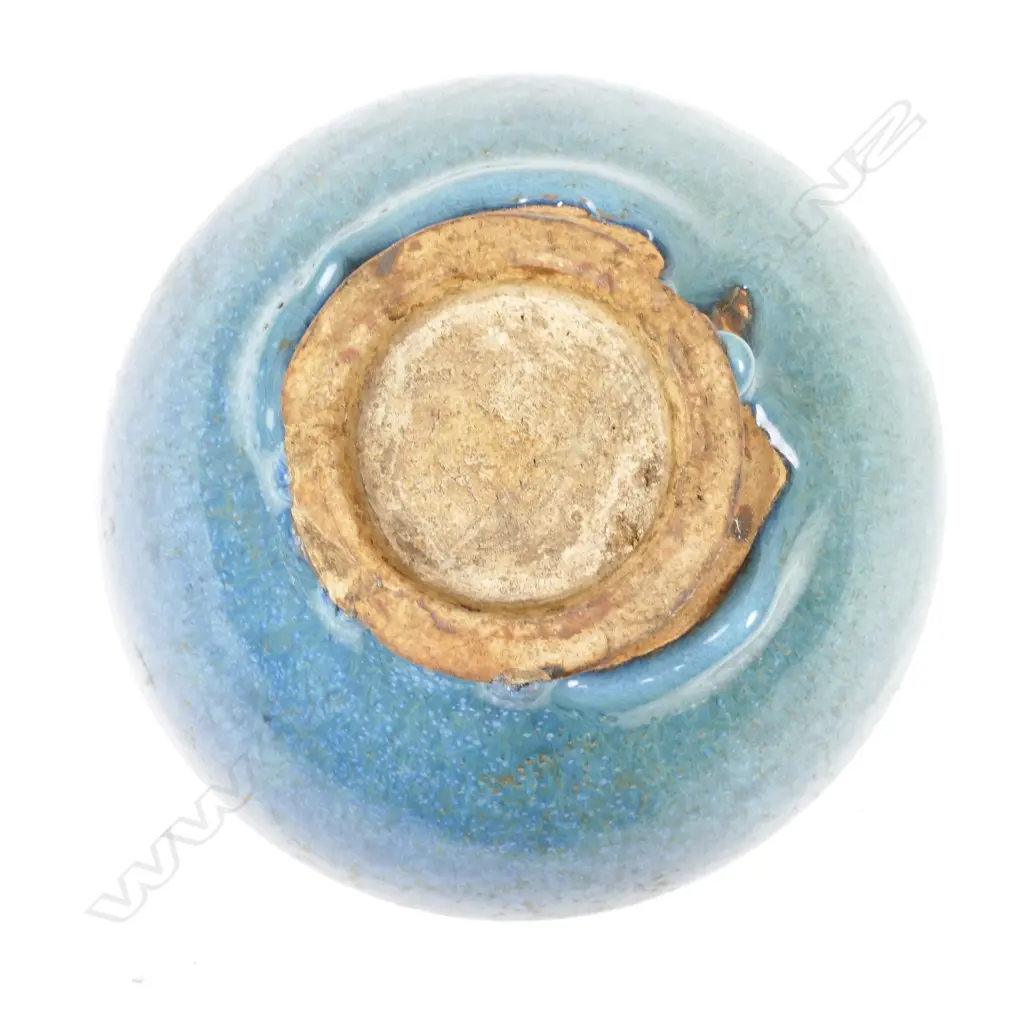 A Chinese Junyao glazed bowl Image 1++