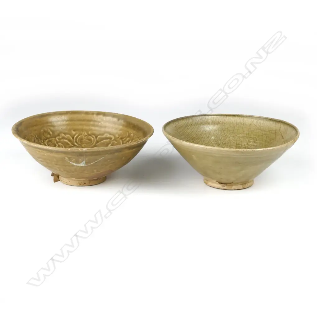 Two South-East Asian celadon glazed dishes Image 1++
