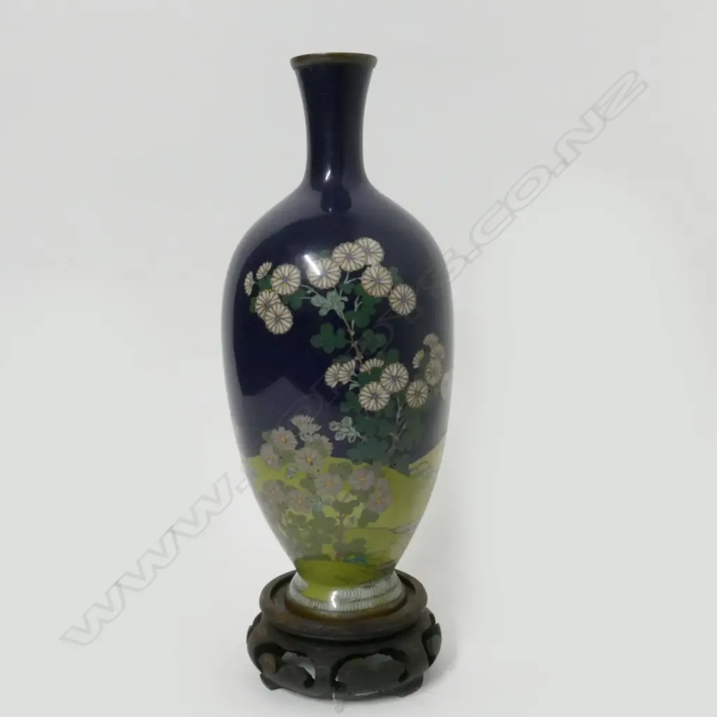 A cloisonné vase Image 1++