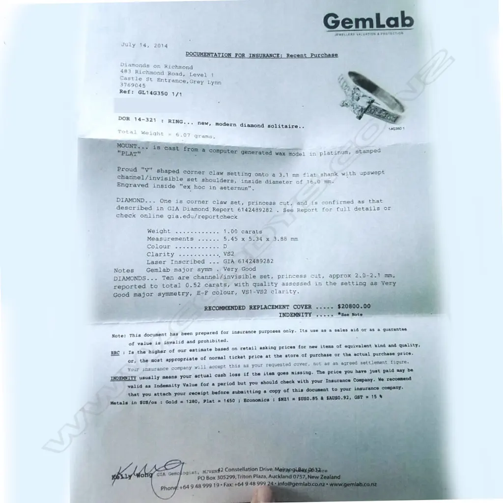 A platinum and diamond ring set Image 1++