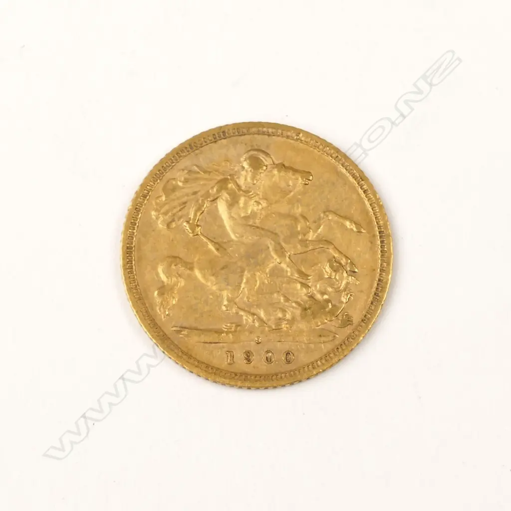 A 1900 gold half-sovereign Image 1++