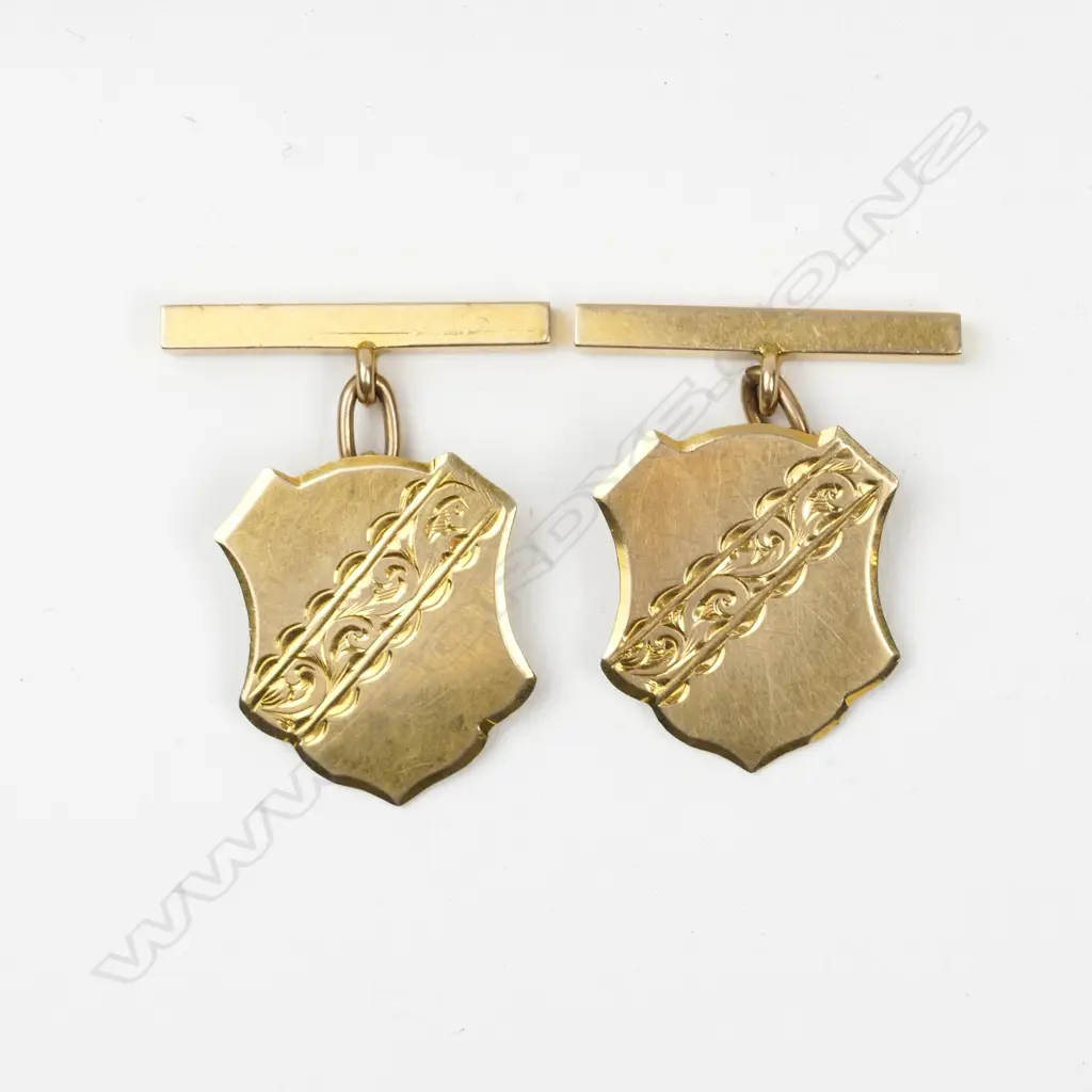 A pair of gent's early 20thC 9ct. yellow gold cufflinks Image 1++