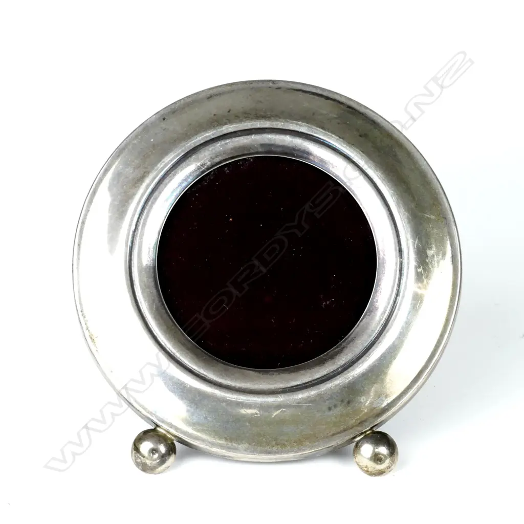 An Egyptian silver photo frame Image 1++