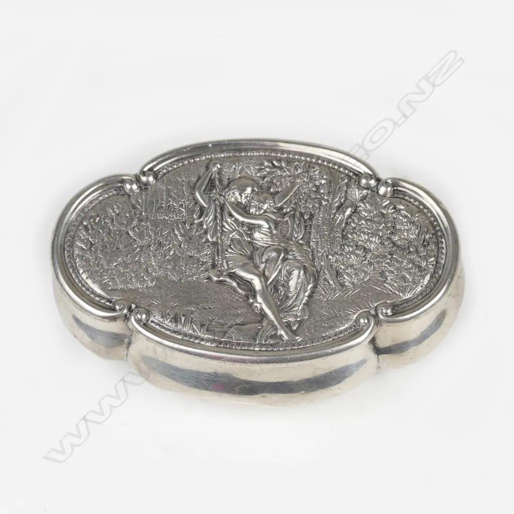 An Art Nouveau small box Image 1++
