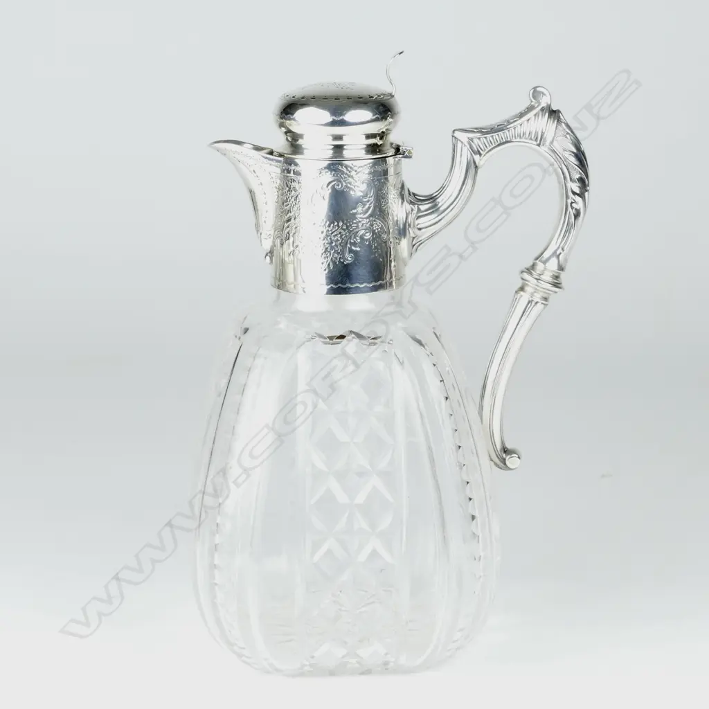 An Edwardian cut crystal claret jug Image 1++