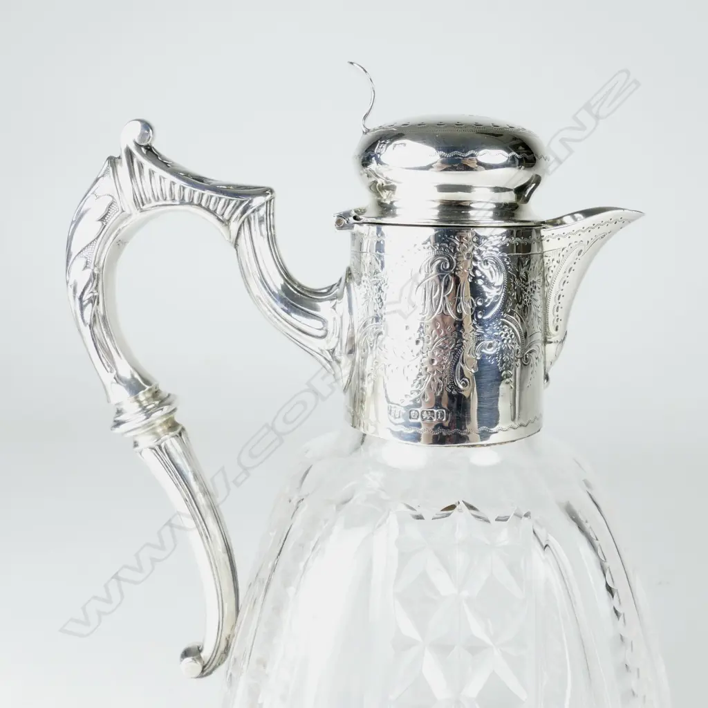 An Edwardian cut crystal claret jug Image 1++