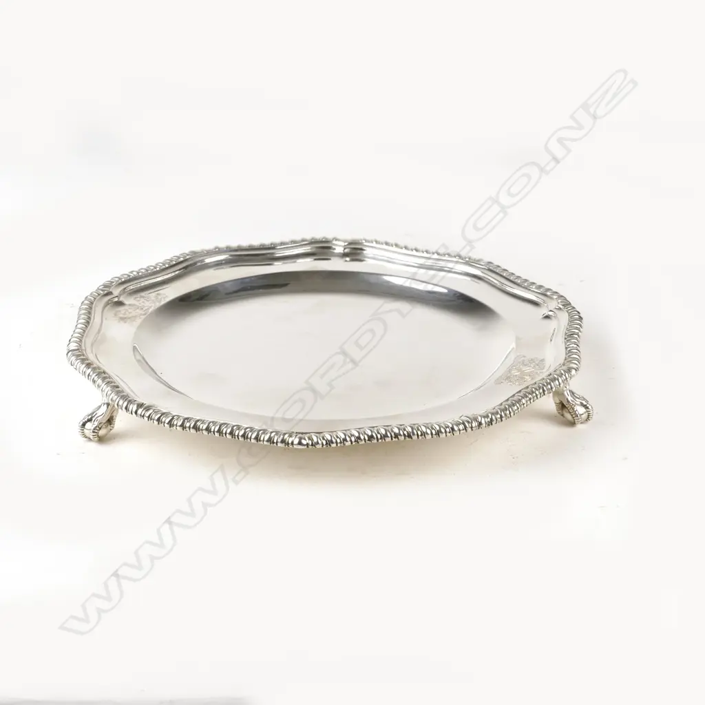 A George III silver salver Image 1++