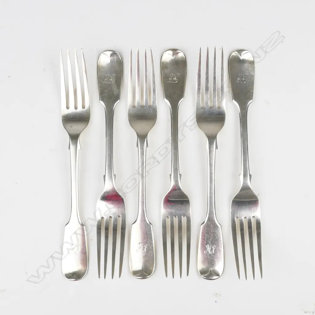 Six silver luncheon forks Image 1++