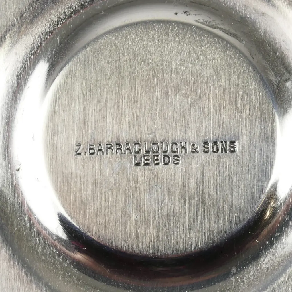 A Victorian silver table jardinière Image 1++