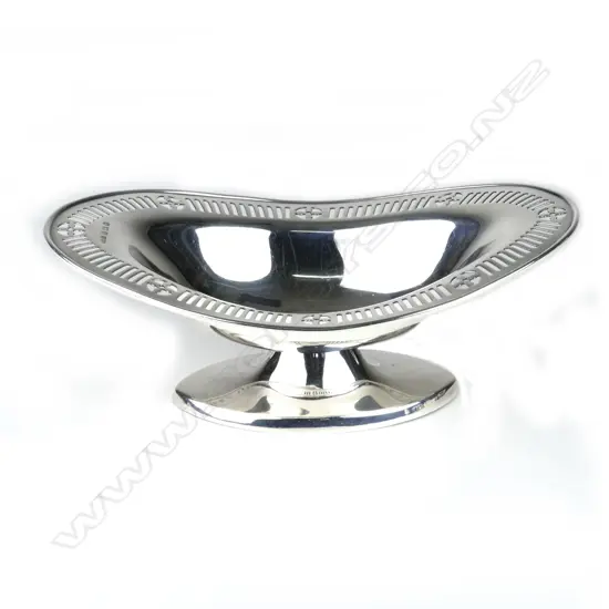 An Edwardian silver bonbon dish
