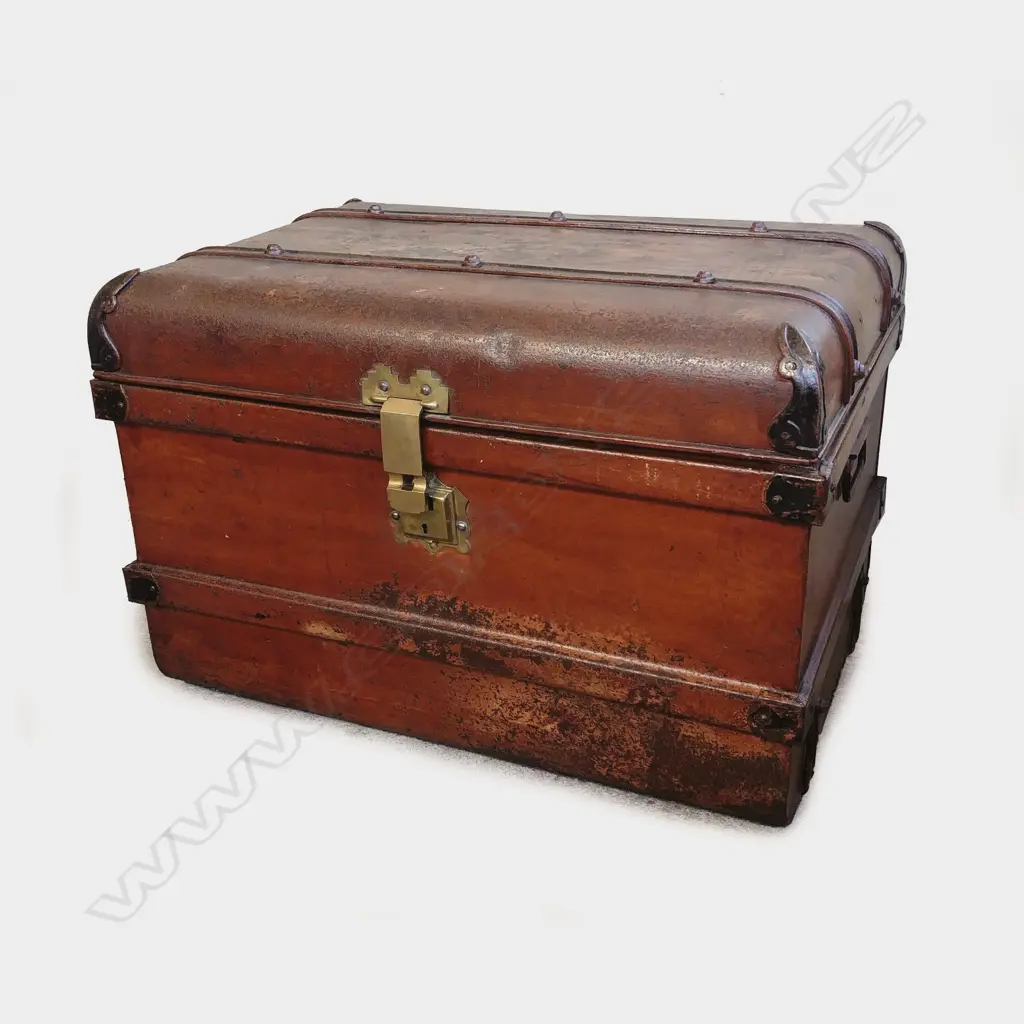 A Victorian metal trunk with studded strapping Image 1++
