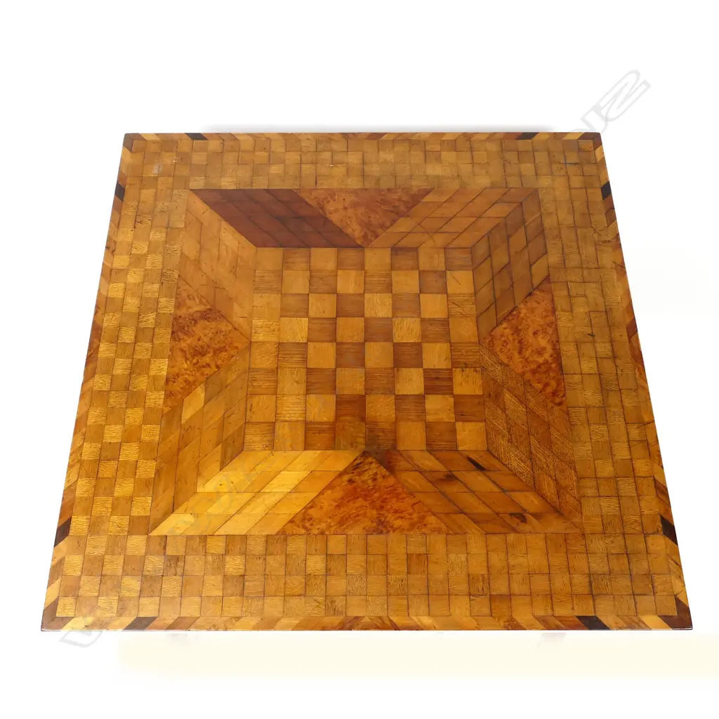 A New Zealand timbers chess table Image 1++