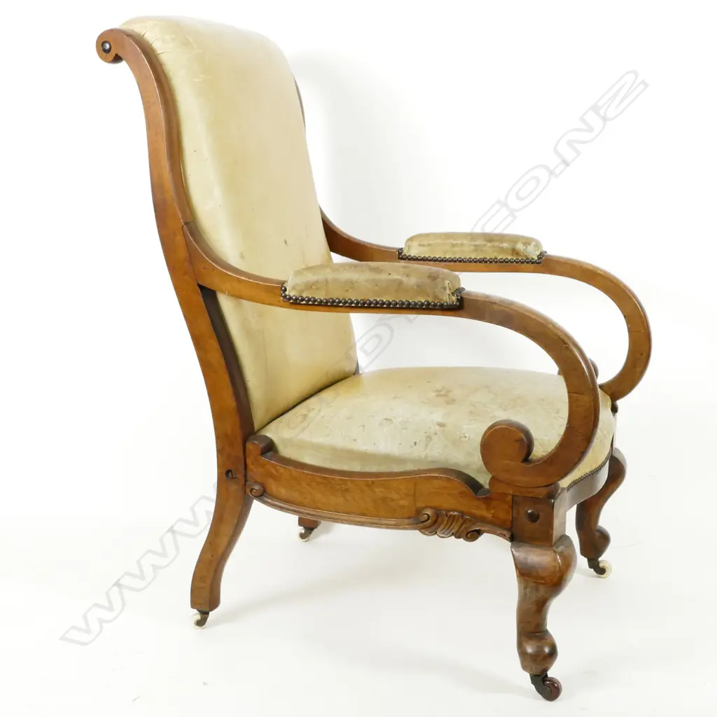 A Regency mahogany and leather library chair Image 1++