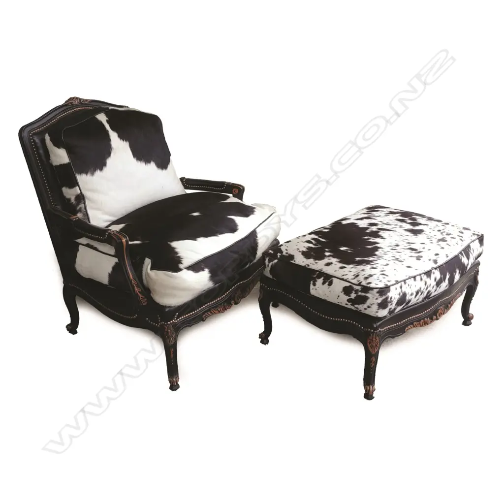 An impressive French style duchesse brisée (armchair and ottoman) Image 1++