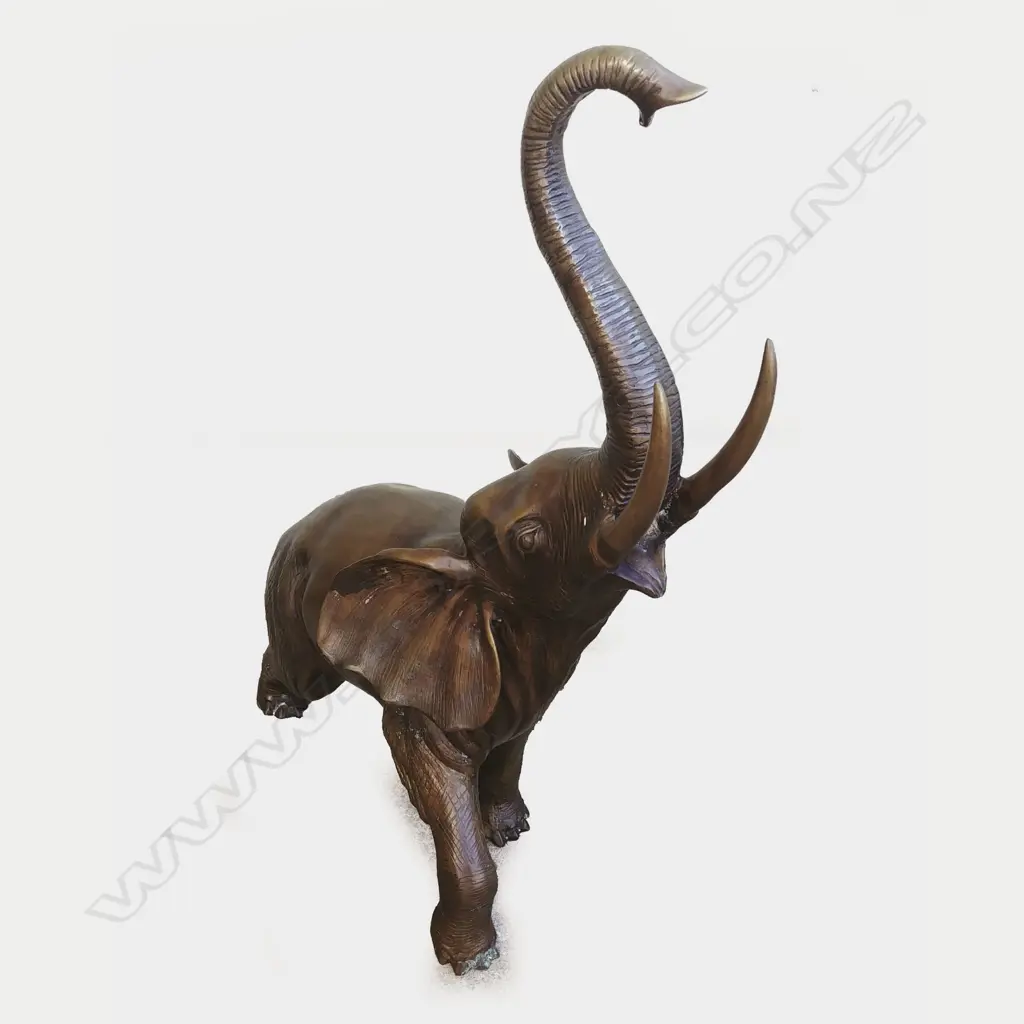 BRONZE ELEPHANT Image 1++
