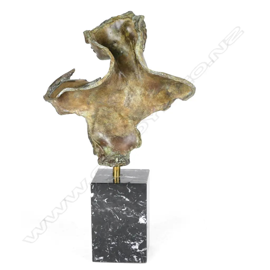 A gilded bronze bust Image 1++