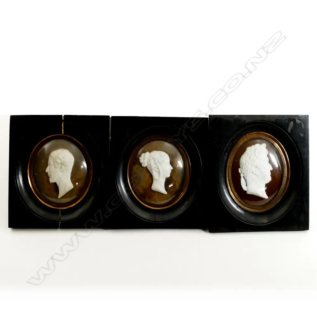 Three white paste 'sulphide' relief portraits Image 1++
