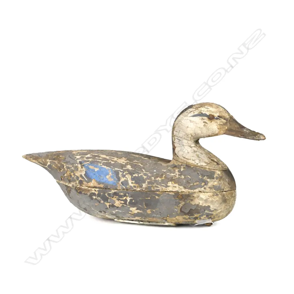 An old 18" wooden decoy duck Image 1++