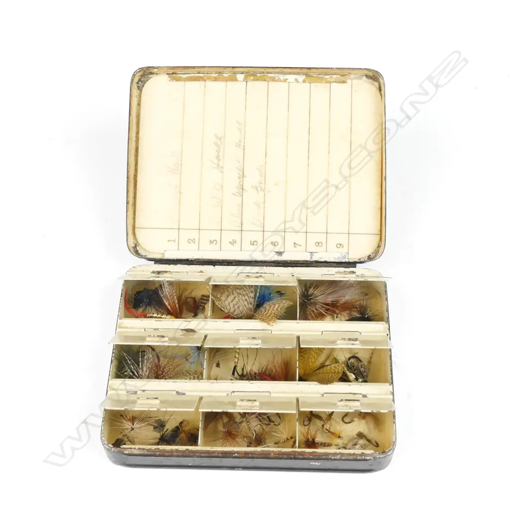 A rare c.1900 Hardy's circular cast fly case Image 1++