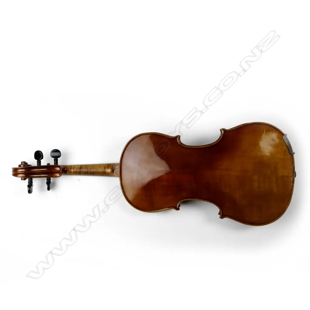A quality 4/4 two-piece violin Image 1++