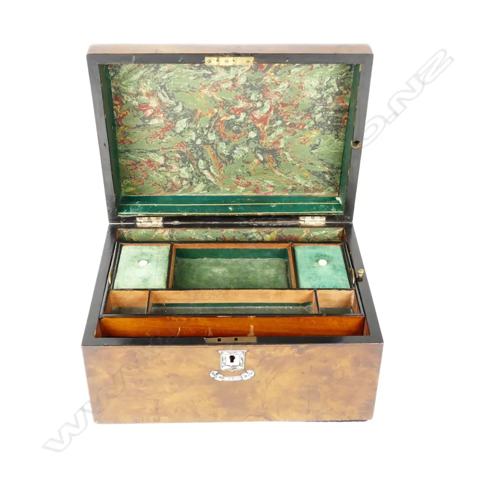A Victorian burr walnut jewellery box Image 1++