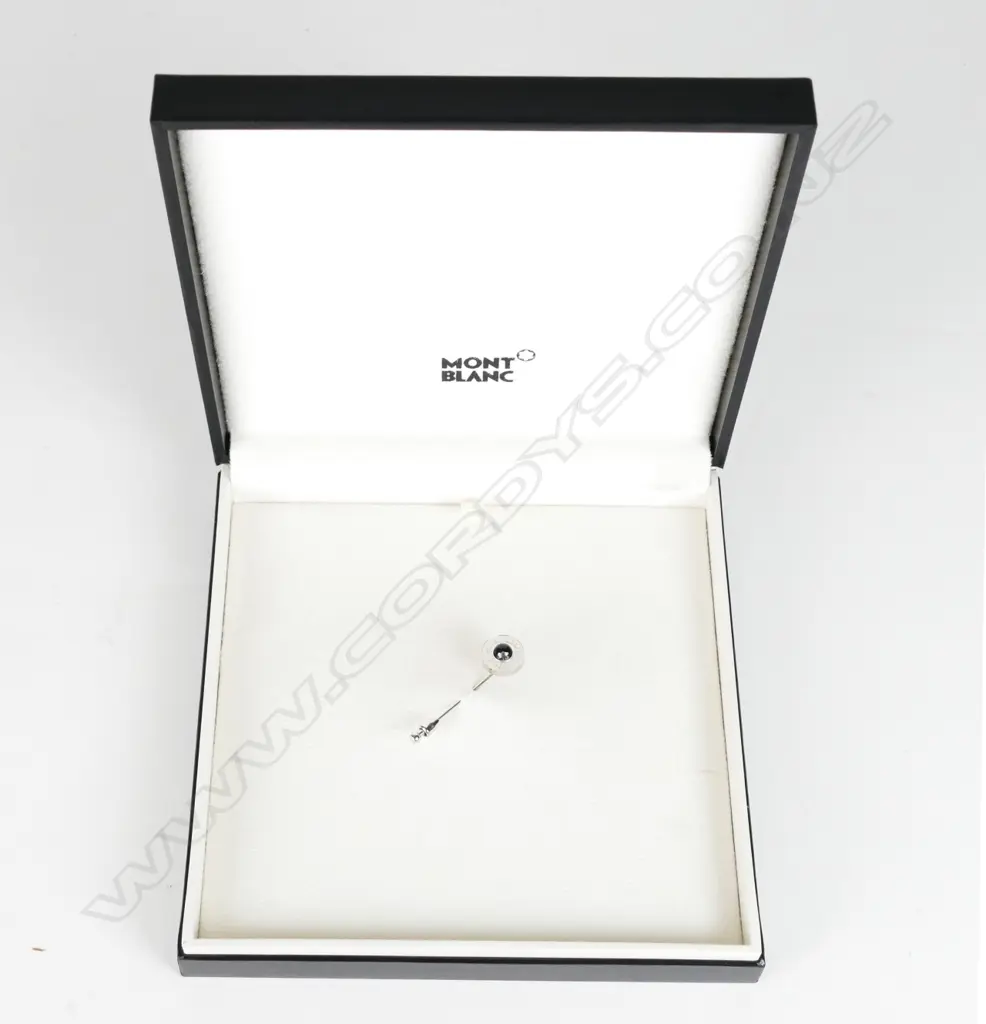 A Montblanc Soulmakers 100 Years Platinum Plated Diamond Pin Image 1++