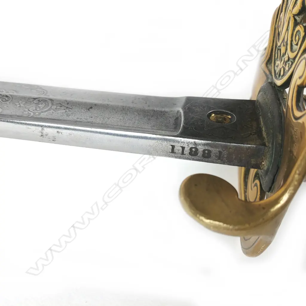 A British Infantry Officers' 1845 spear point blade Image 1++