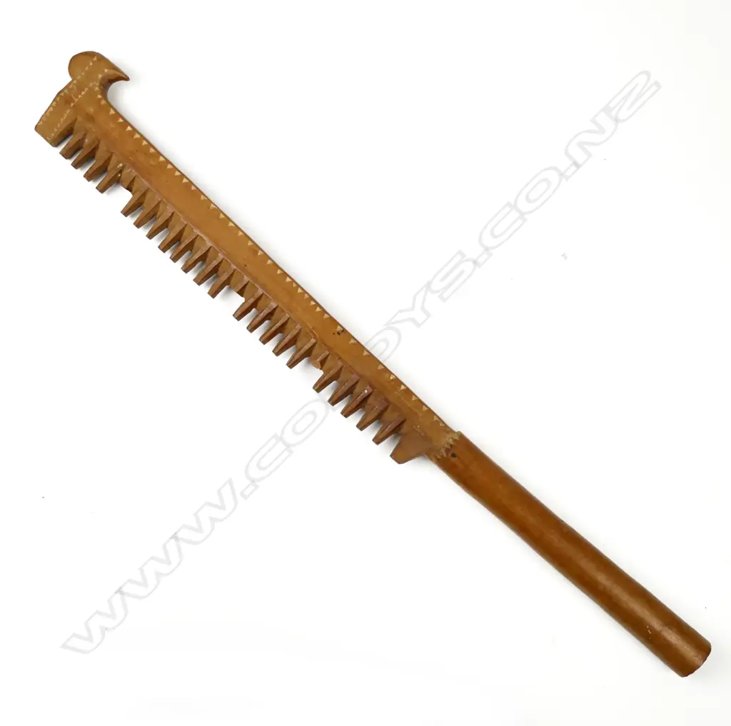 A late 19thC/early 20thC Samoan wooden saw tooth club (nifo'oti) Image 1++