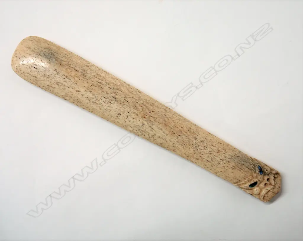 A modern solid whalebone hand club Image 1++