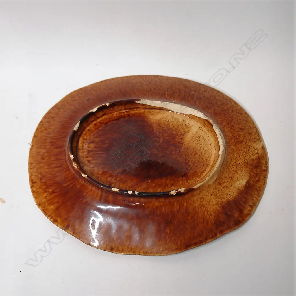 A 19thC attributed Milton pottery bread plate Image 1++