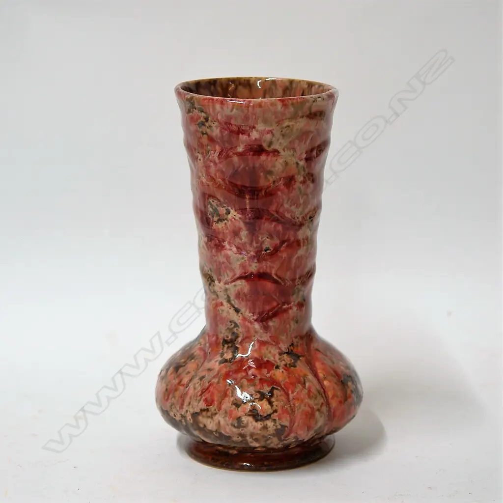 An Amalgamated Brickworks (Crown Lynn) trumpet form vase Image 1++