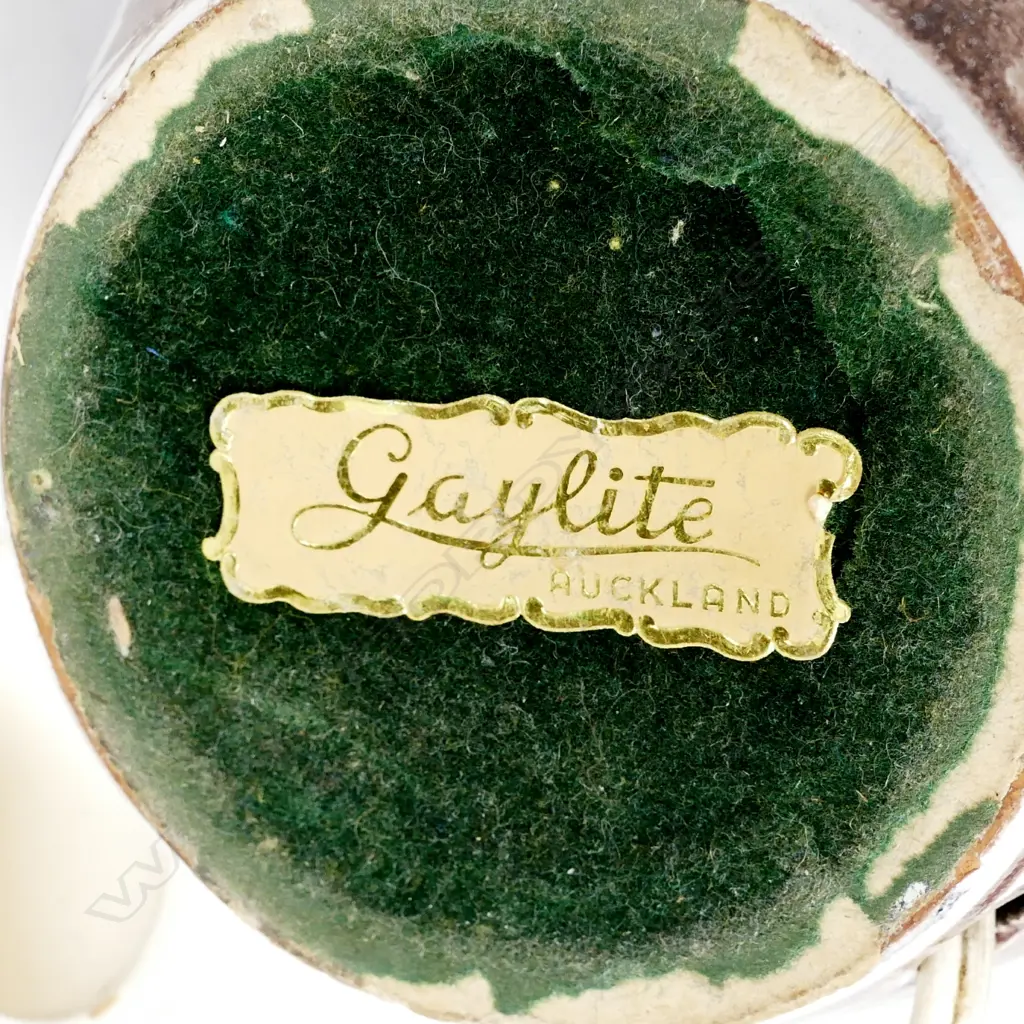 A N.Z. Gaylite lamp base Image 1++