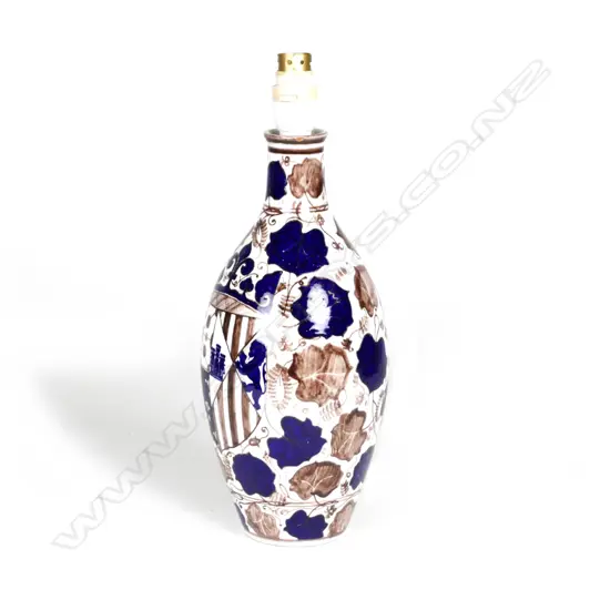 A N.Z. Gaylite lamp base