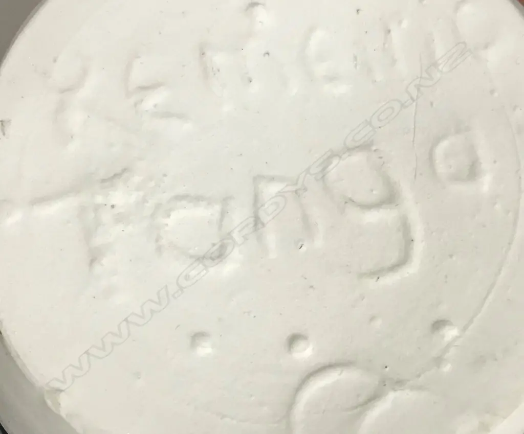 An Aaron Scythe porcelain vase Image 1++