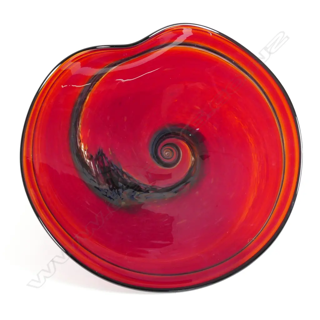 An oval glass bowl Image 1++