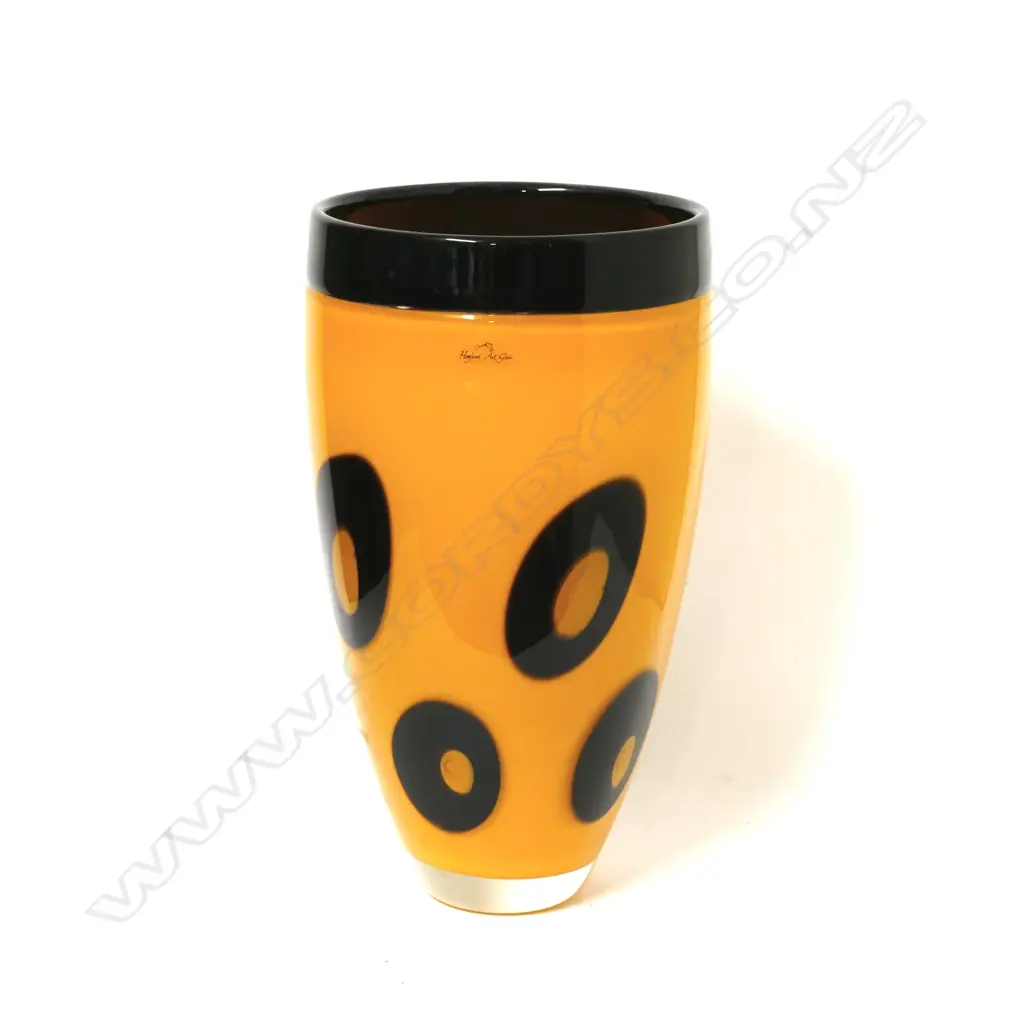 A Hoglund Art Glass vase of tapering circular section Image 1++