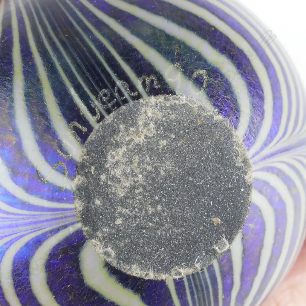 A Sunbeam Glassworks egg Image 1++