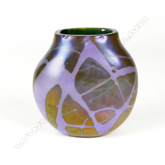 A Sunbeam Glassworks vase