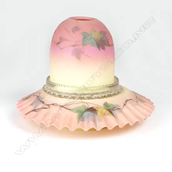 A Victorian Burmese glass fairy light