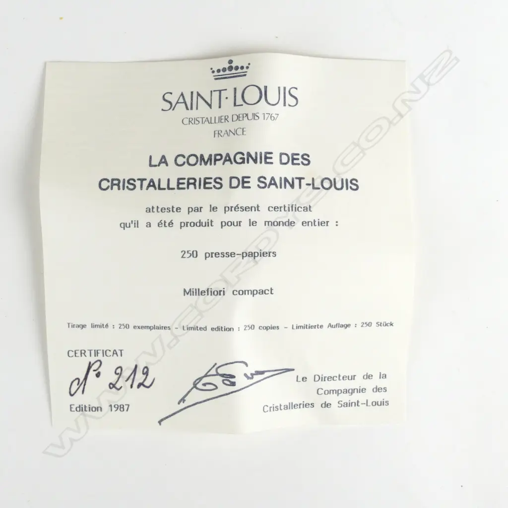 A St Louis paperweight Image 1++