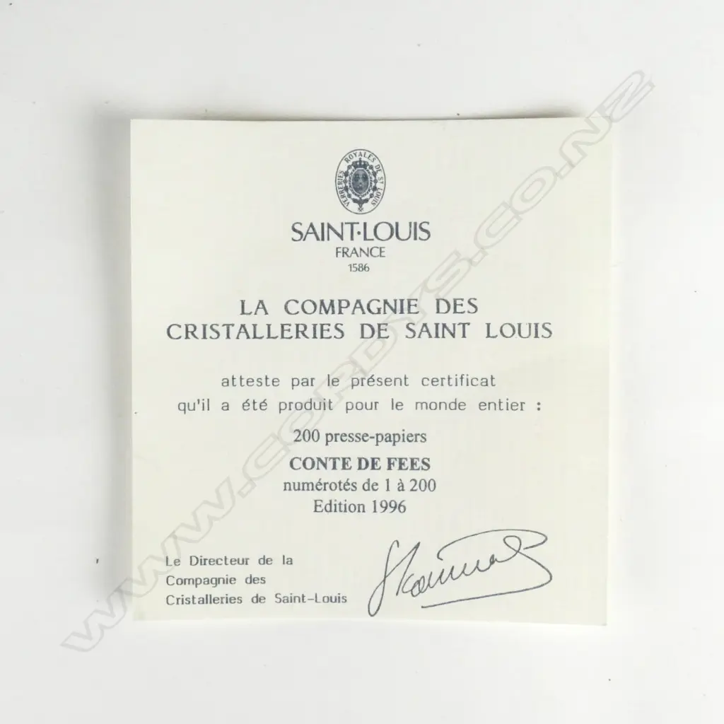 A St Louis glass paperweight Image 1++