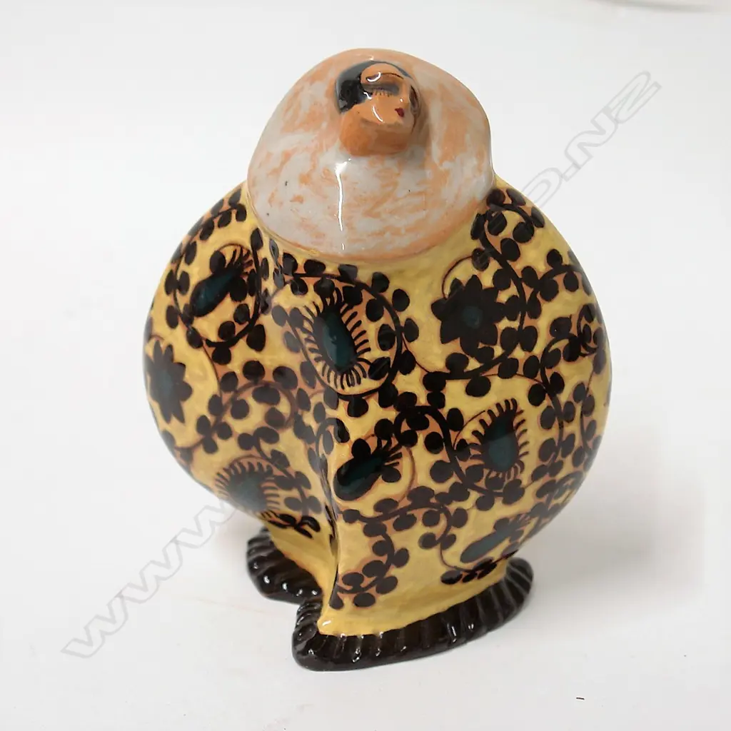 A rare and stylish c.1930 La Salamandra Perugia Art Deco Pierrot figurine Image 1++