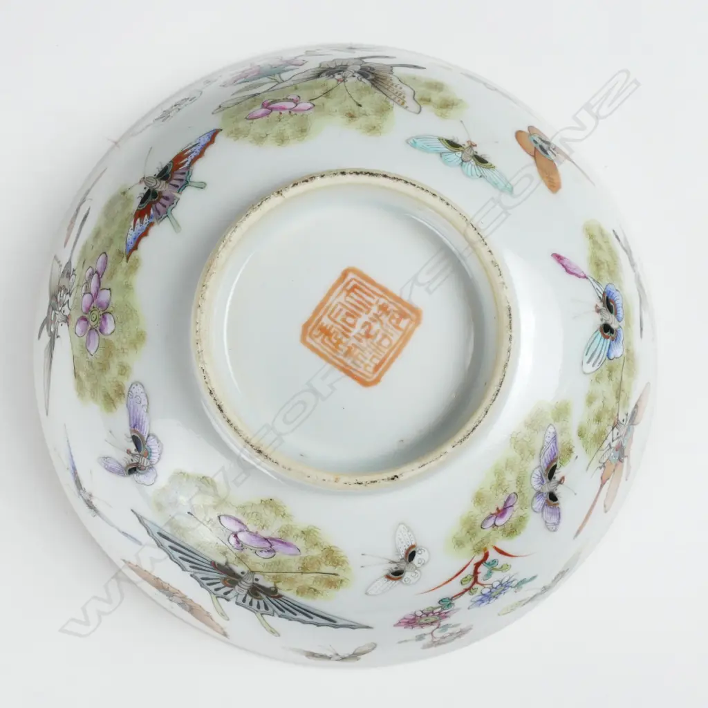 A Chinese famille rose bowl Image 1++