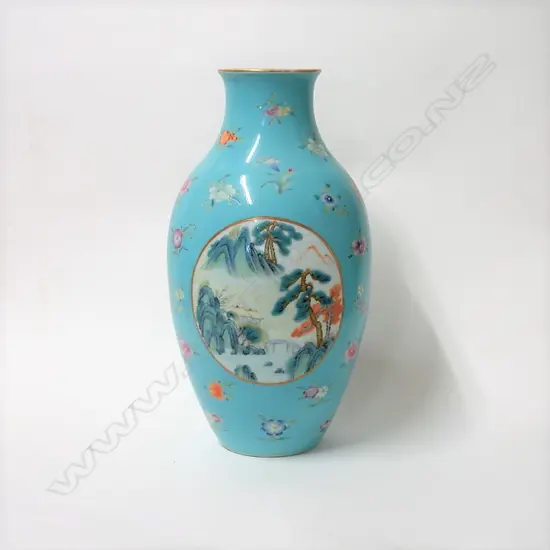 A quality Chinese porcelain turquoise-ground vase